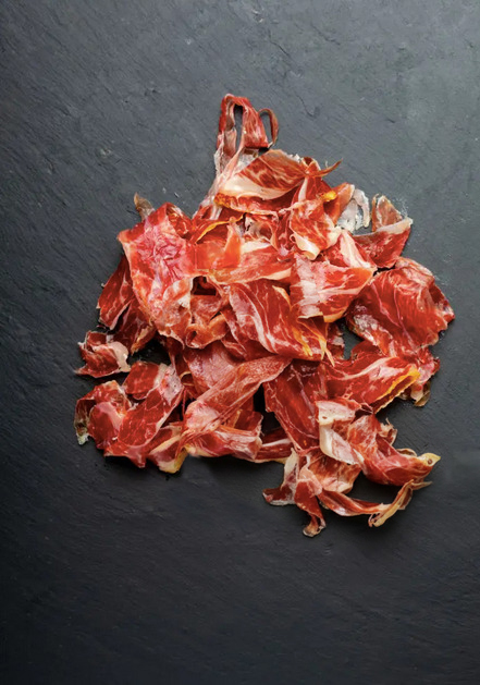 Corte artesanal de jamón ibérico